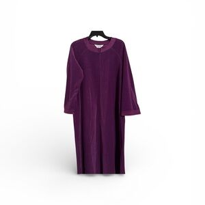 VTG 70’s Vanity Fair Rich Purple velour long housecoat robe 1/2 zip sleepwear